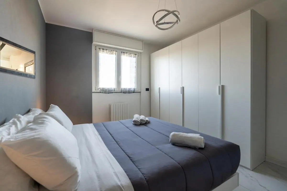 New Apartment With 4 Bedrooms Milan